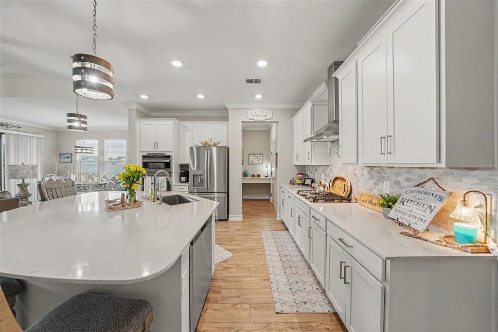For Sale: $465,000 (3 beds, 2 baths, 1873 Square Feet)