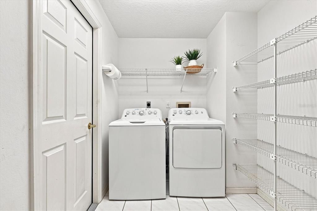 For Sale: $480,000 (3 beds, 2 baths, 1584 Square Feet)