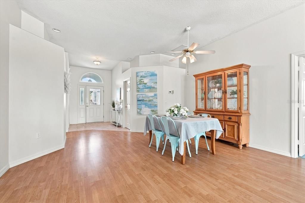 For Sale: $480,000 (3 beds, 2 baths, 1584 Square Feet)