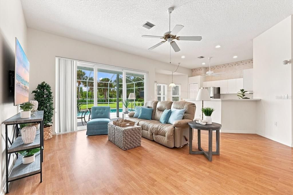 For Sale: $480,000 (3 beds, 2 baths, 1584 Square Feet)