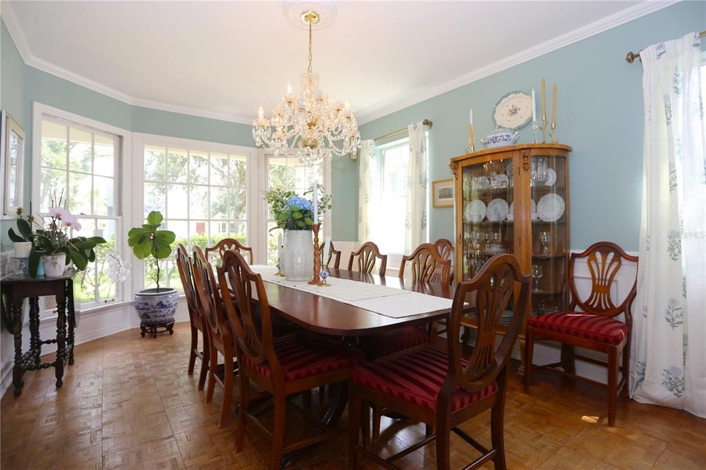 For Sale: $1,400,000 (4 beds, 2 baths, 2897 Square Feet)