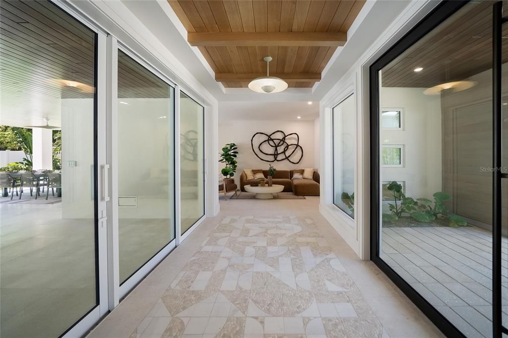 For Sale: $6,995,000 (6 beds, 6 baths, 4088 Square Feet)