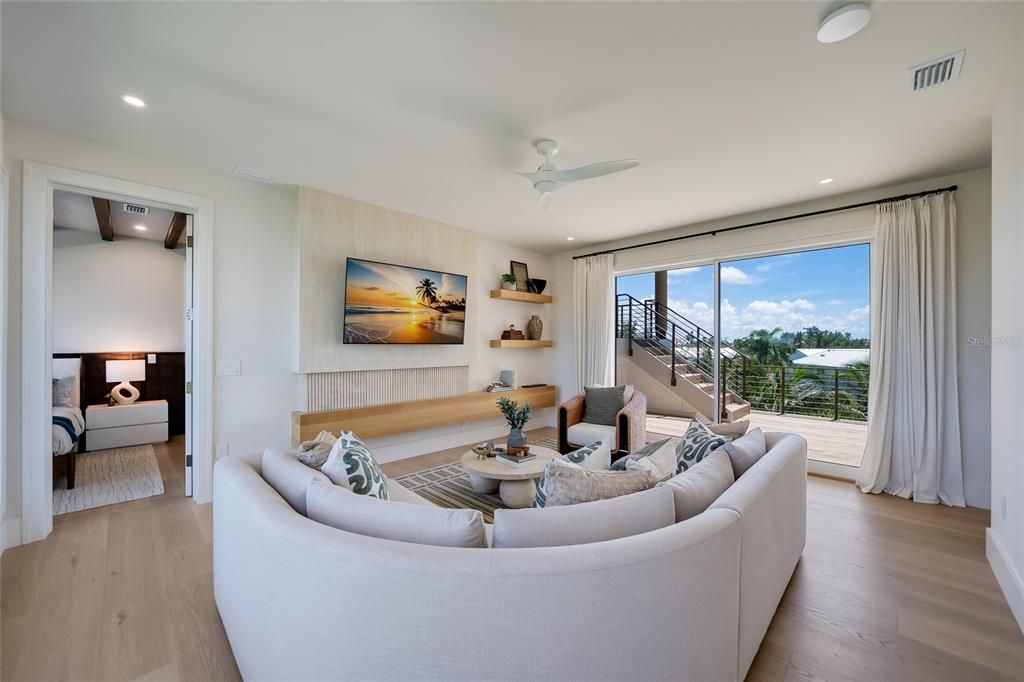 For Sale: $6,995,000 (6 beds, 6 baths, 4088 Square Feet)