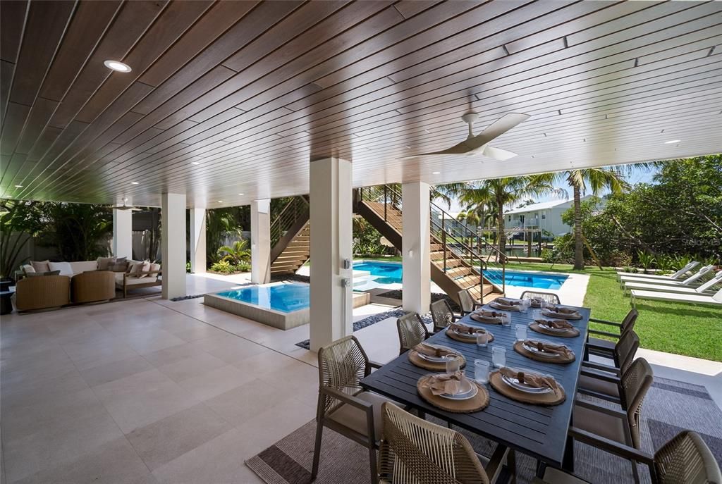 For Sale: $6,995,000 (6 beds, 6 baths, 4088 Square Feet)