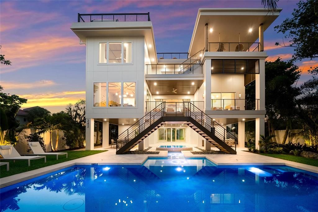 For Sale: $6,995,000 (6 beds, 6 baths, 4088 Square Feet)