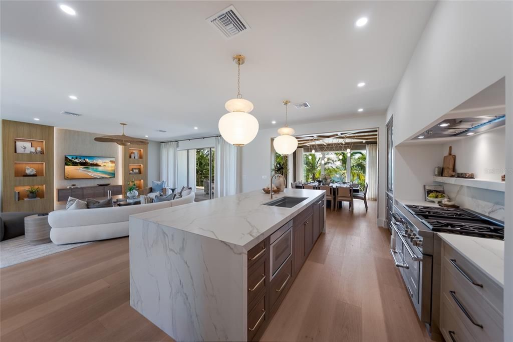 For Sale: $6,995,000 (6 beds, 6 baths, 4088 Square Feet)