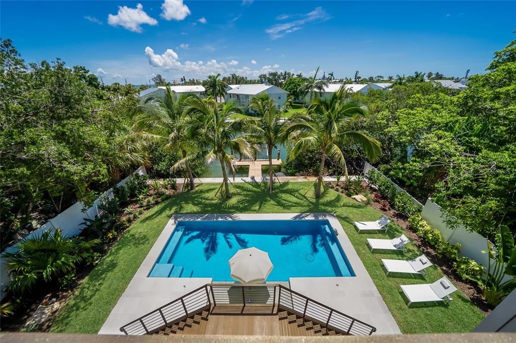 For Sale: $6,995,000 (6 beds, 6 baths, 4088 Square Feet)