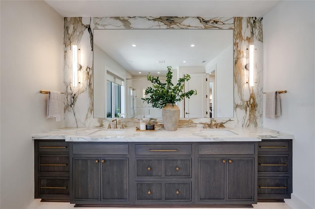 For Sale: $6,995,000 (6 beds, 6 baths, 4088 Square Feet)
