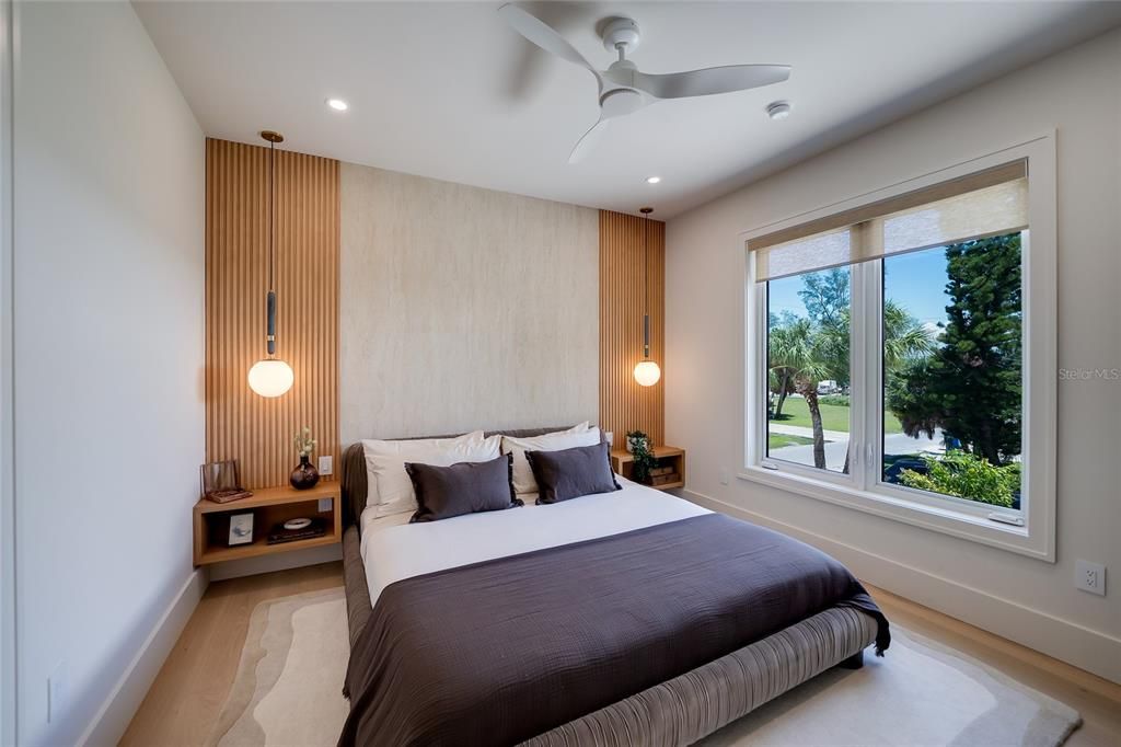 For Sale: $6,995,000 (6 beds, 6 baths, 4088 Square Feet)