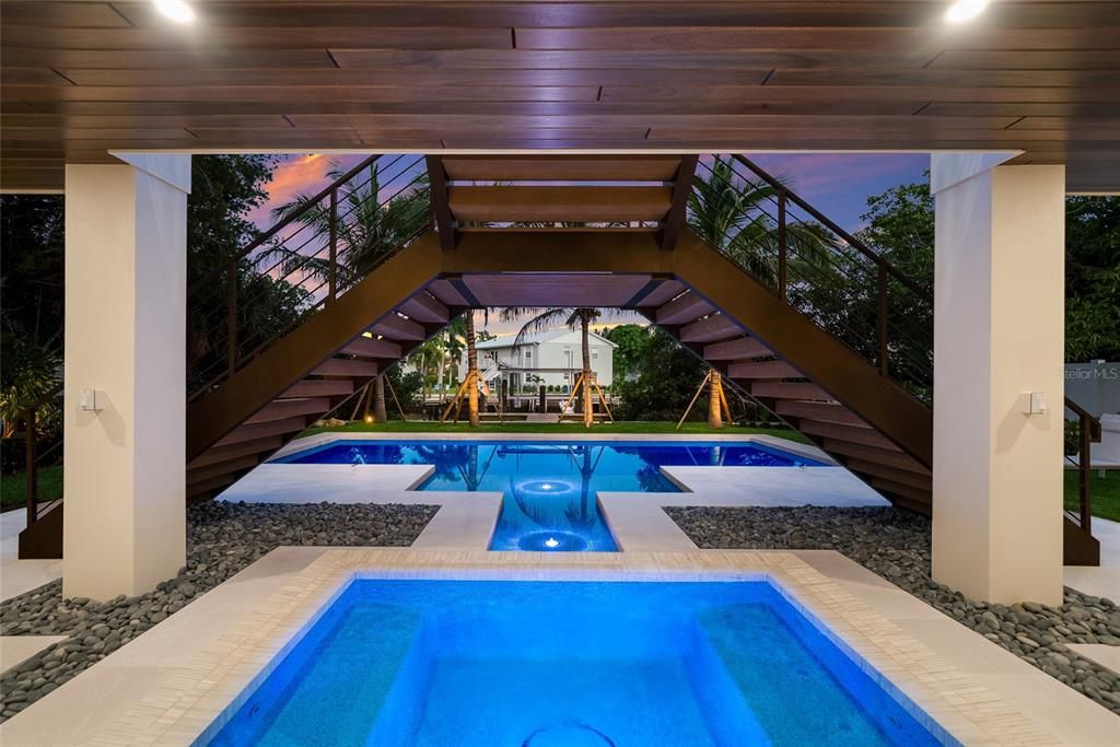 For Sale: $6,995,000 (6 beds, 6 baths, 4088 Square Feet)