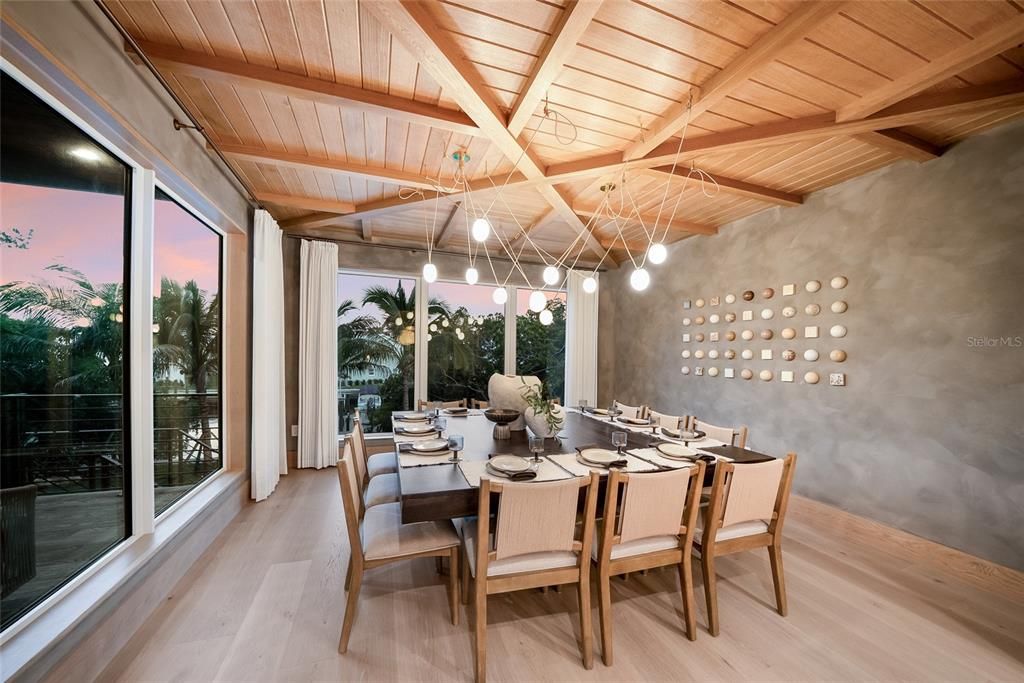 For Sale: $6,995,000 (6 beds, 6 baths, 4088 Square Feet)