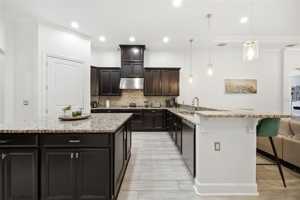 En Venta: $1,450,000 (5 camas, 3 baños, 3572 Pies cuadrados)