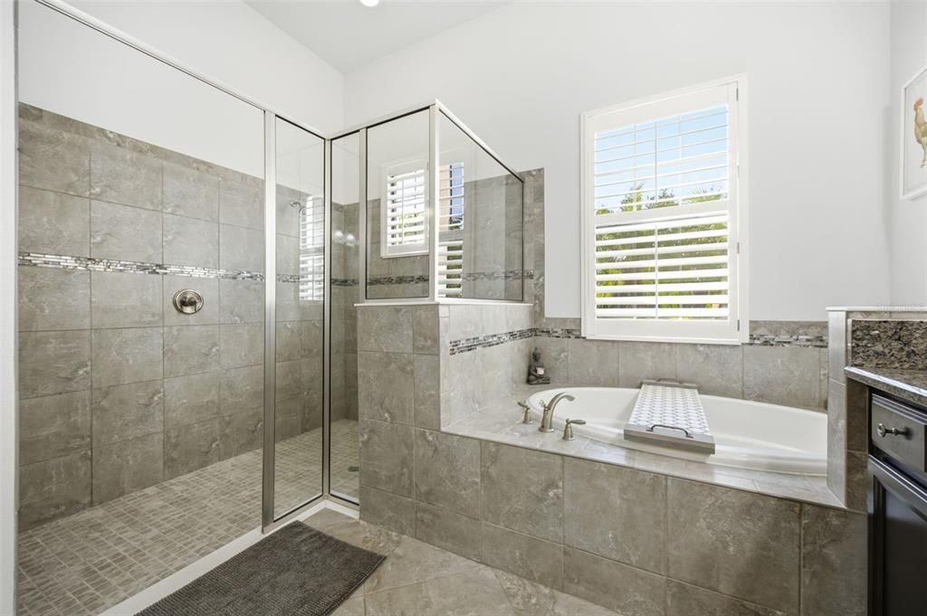 En Venta: $1,450,000 (5 camas, 3 baños, 3572 Pies cuadrados)