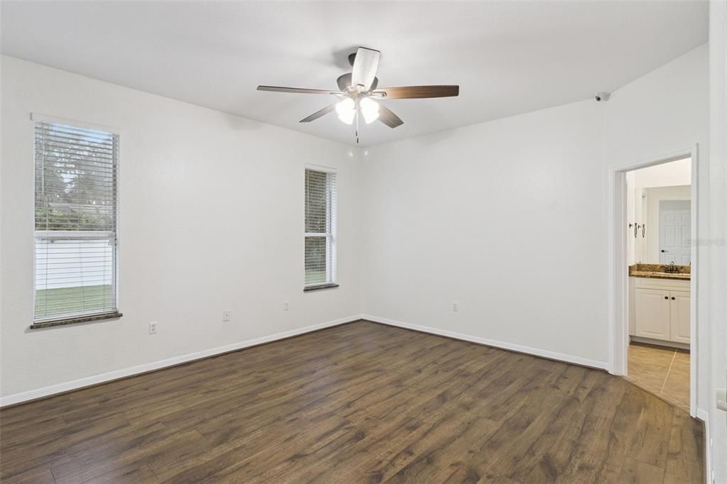 For Sale: $515,000 (4 beds, 2 baths, 1995 Square Feet)