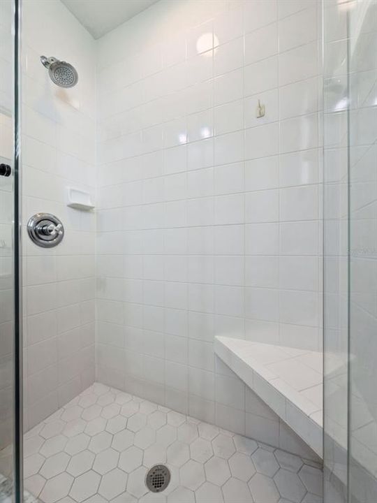 For Sale: $515,000 (4 beds, 2 baths, 1995 Square Feet)