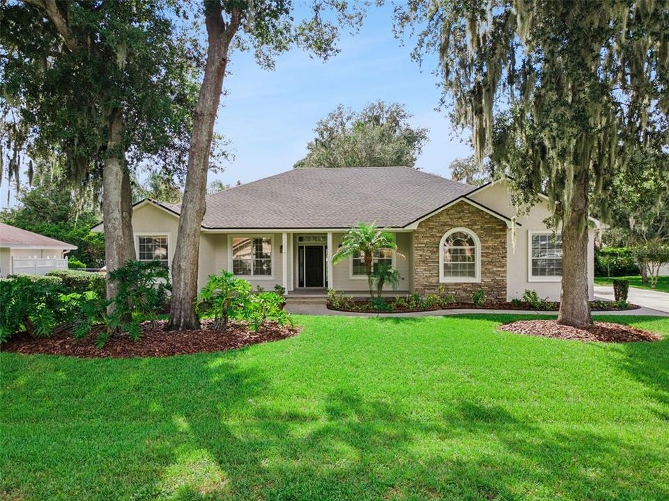 For Sale: $515,000 (4 beds, 2 baths, 1995 Square Feet)