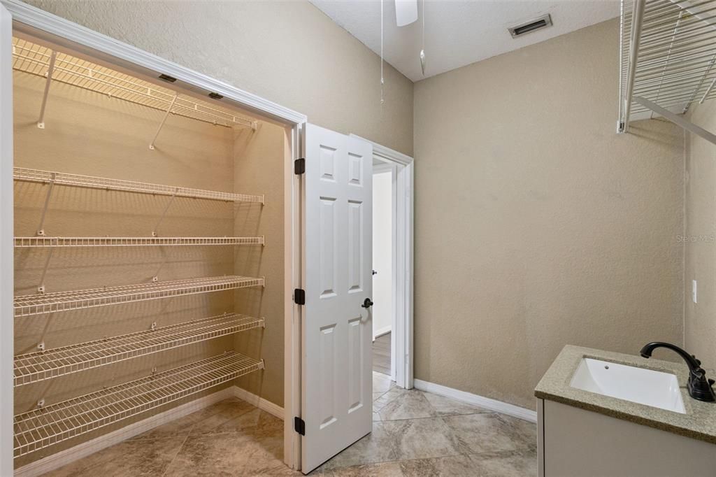 For Sale: $515,000 (4 beds, 2 baths, 1995 Square Feet)
