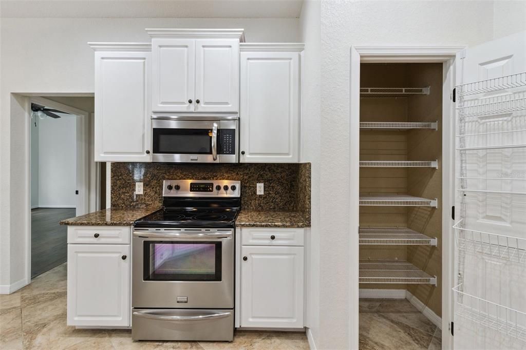 For Sale: $515,000 (4 beds, 2 baths, 1995 Square Feet)
