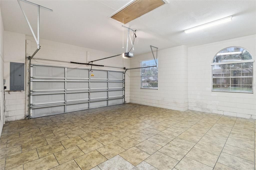 For Sale: $515,000 (4 beds, 2 baths, 1995 Square Feet)