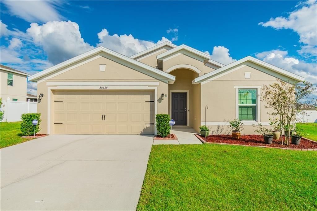 For Rent: $1,950 (3 beds, 2 baths, 1629 Square Feet)