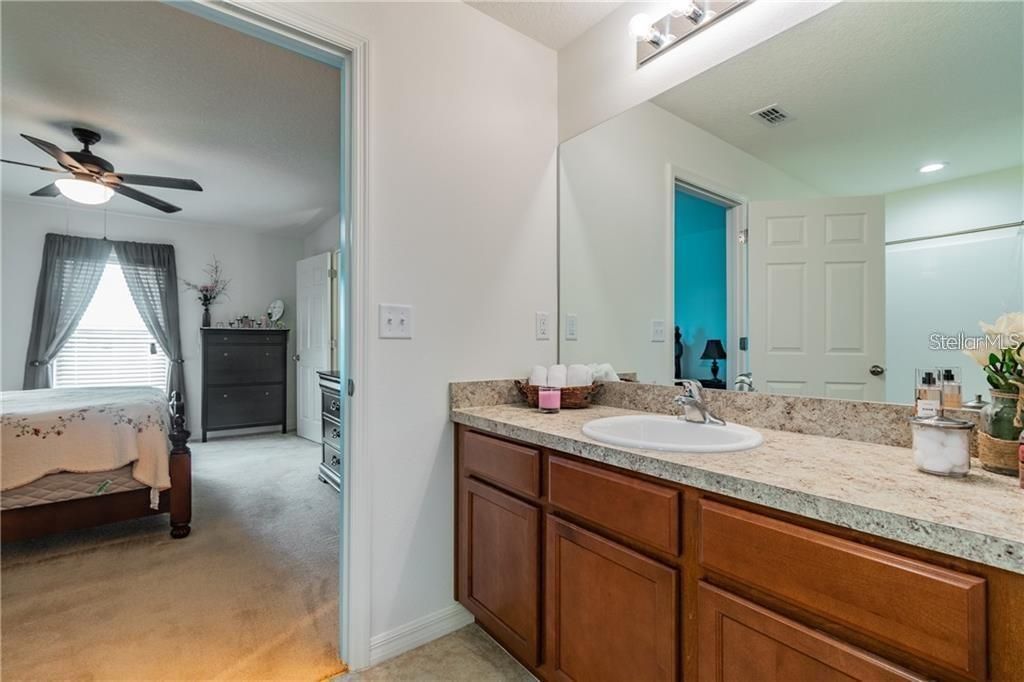 For Rent: $1,950 (3 beds, 2 baths, 1629 Square Feet)