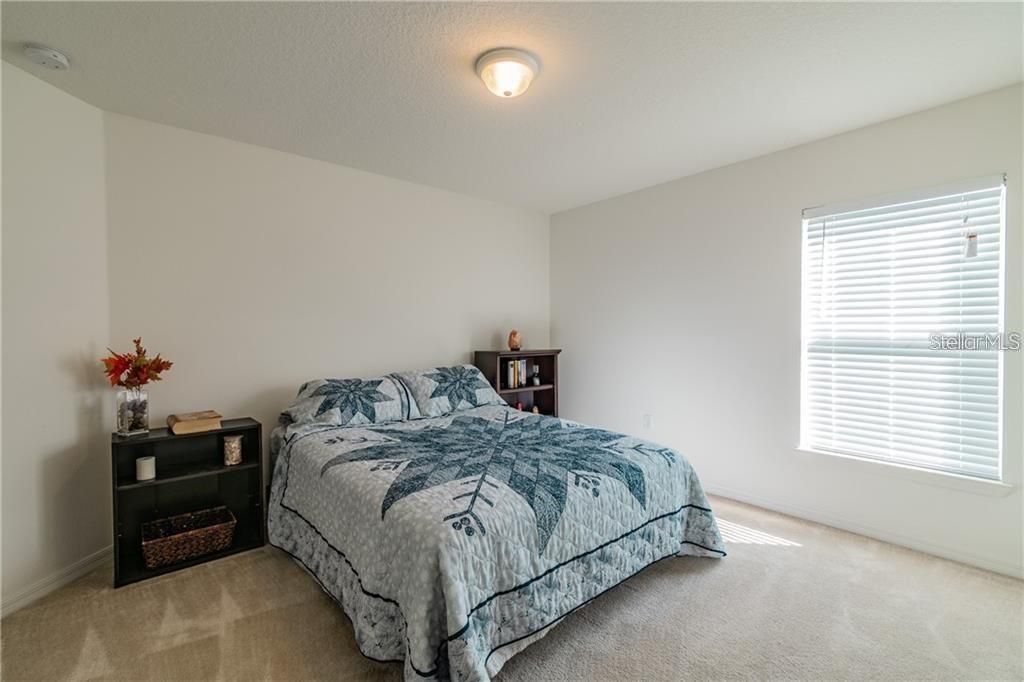 For Rent: $1,950 (3 beds, 2 baths, 1629 Square Feet)