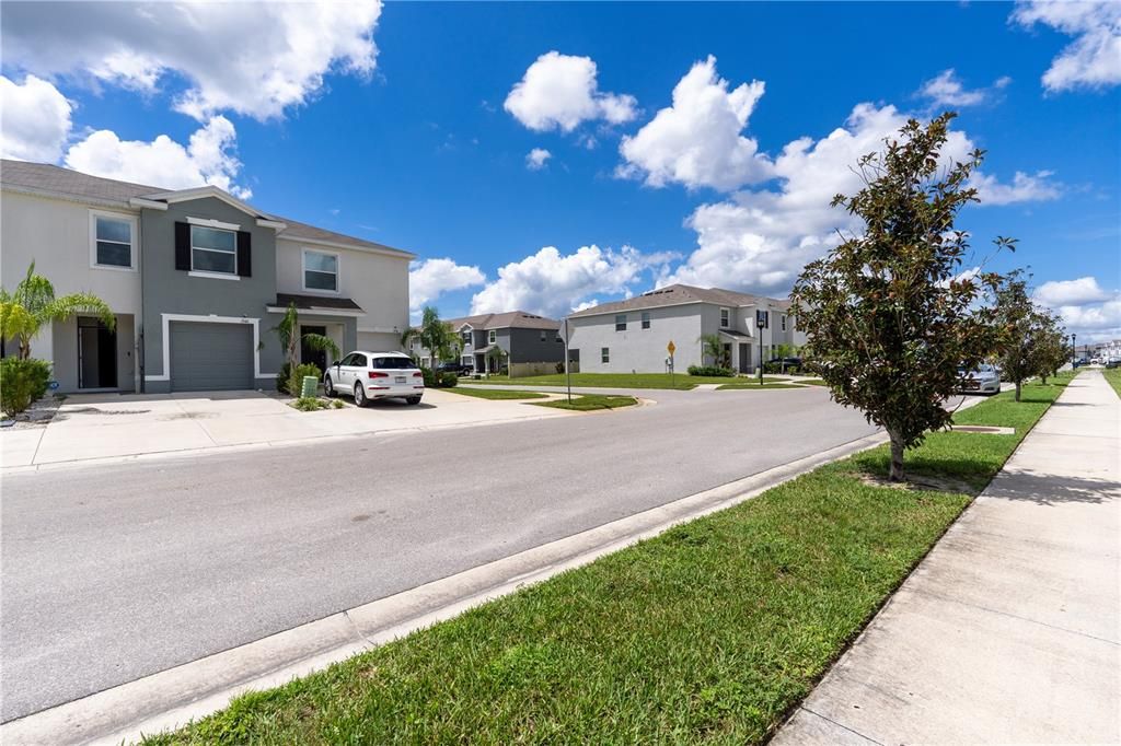 For Rent: $2,200 (3 beds, 2 baths, 1673 Square Feet)