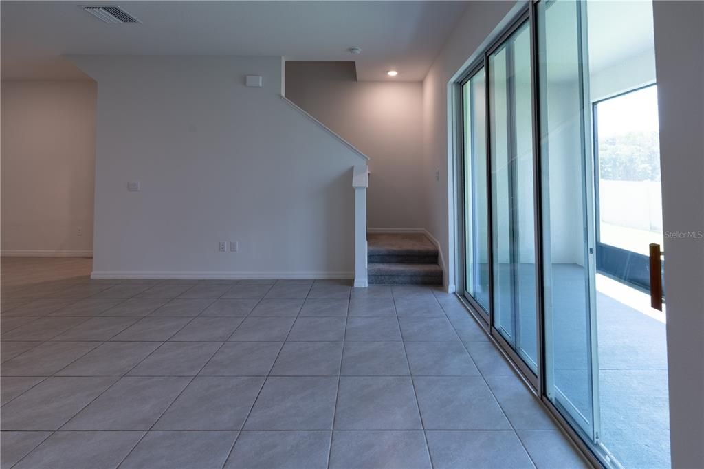 For Rent: $2,200 (3 beds, 2 baths, 1673 Square Feet)