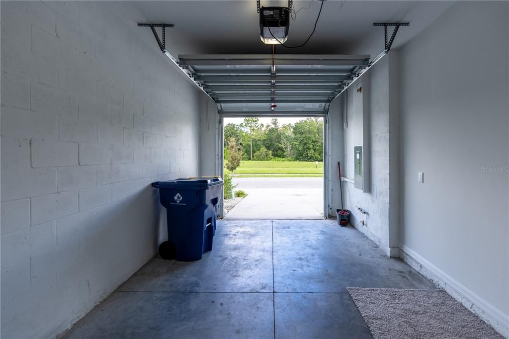 For Rent: $2,200 (3 beds, 2 baths, 1673 Square Feet)
