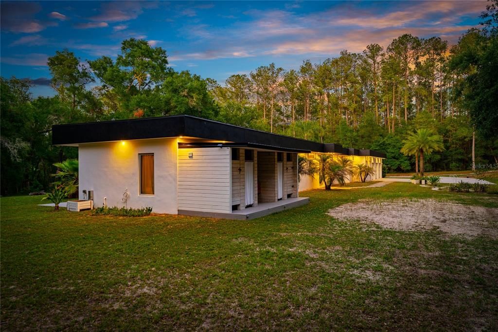 待售: $1,900,000 (2 贝兹, 2 浴室, 2520 平方英尺)