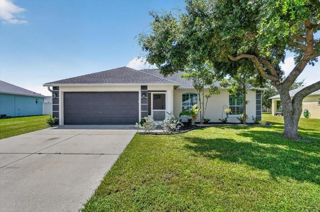 En Venta: $374,900 (3 camas, 2 baños, 1299 Pies cuadrados)