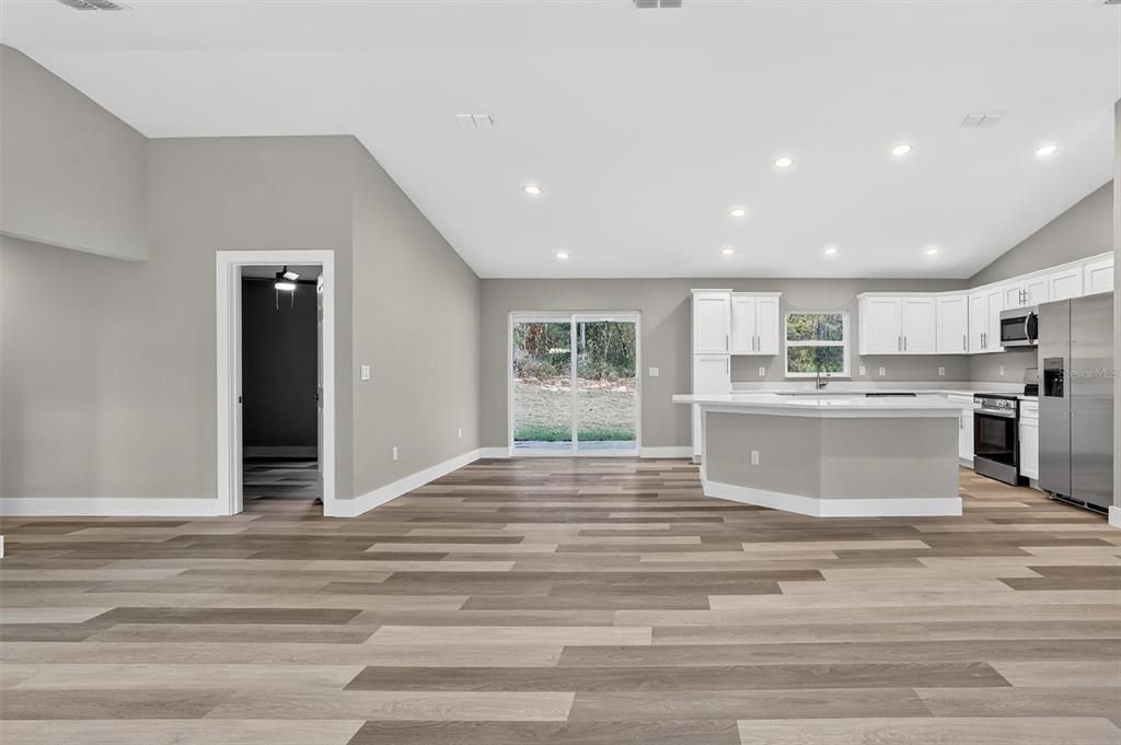 For Sale: $264,900 (3 beds, 2 baths, 1537 Square Feet)