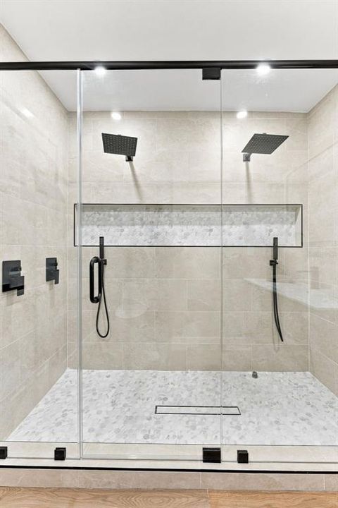En Venta: $559,900 (3 camas, 2 baños, 1596 Pies cuadrados)
