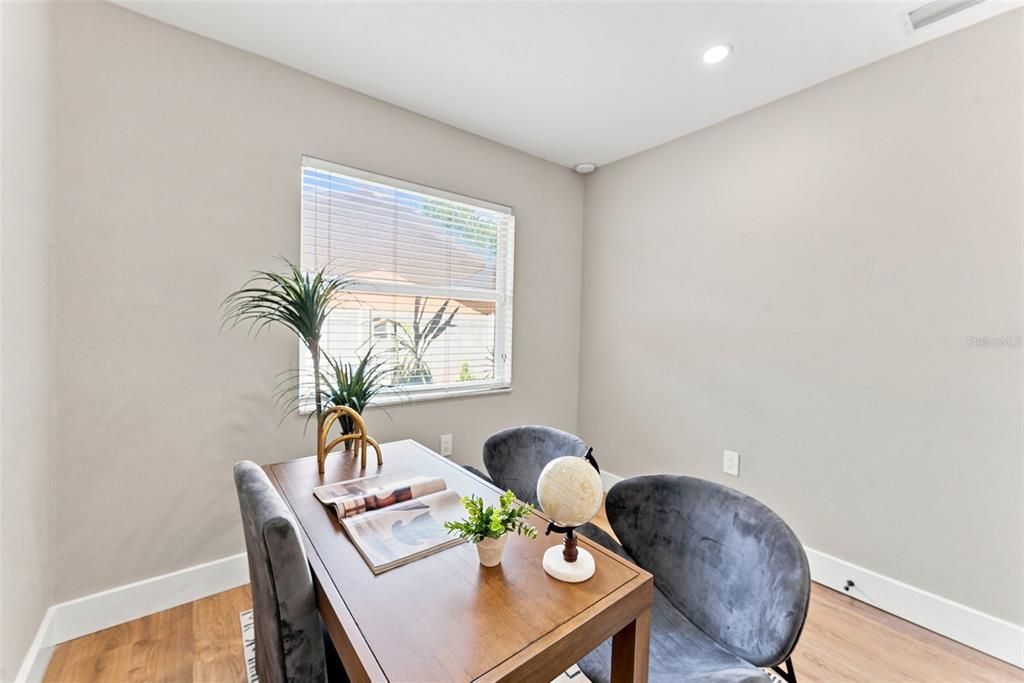 En Venta: $559,900 (3 camas, 2 baños, 1596 Pies cuadrados)