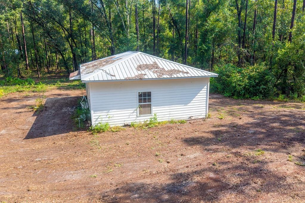 На продажу: $125,000 (5.01 acres)