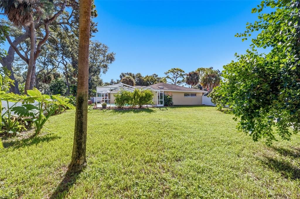 For Sale: $675,000 (3 beds, 2 baths, 1925 Square Feet)