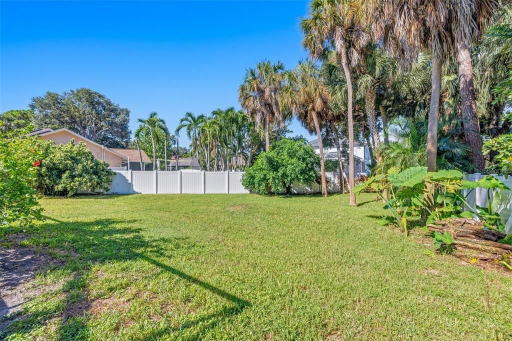 For Sale: $675,000 (3 beds, 2 baths, 1925 Square Feet)