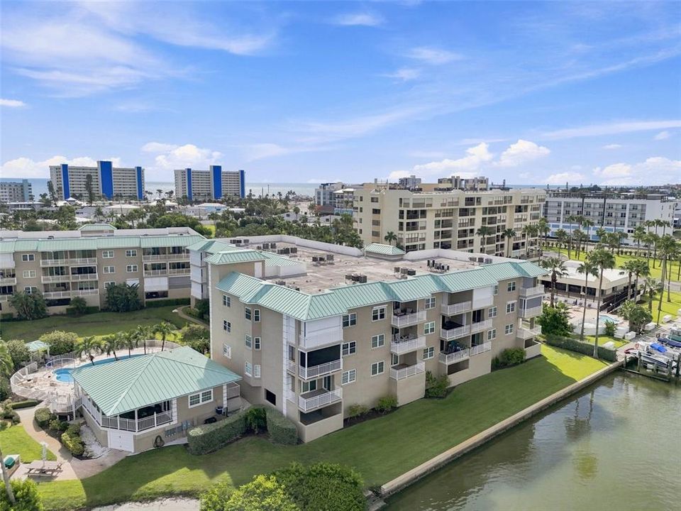 На продажу: $725,000 (2 спален, 2 ванн, 1275 Квадратных фут)