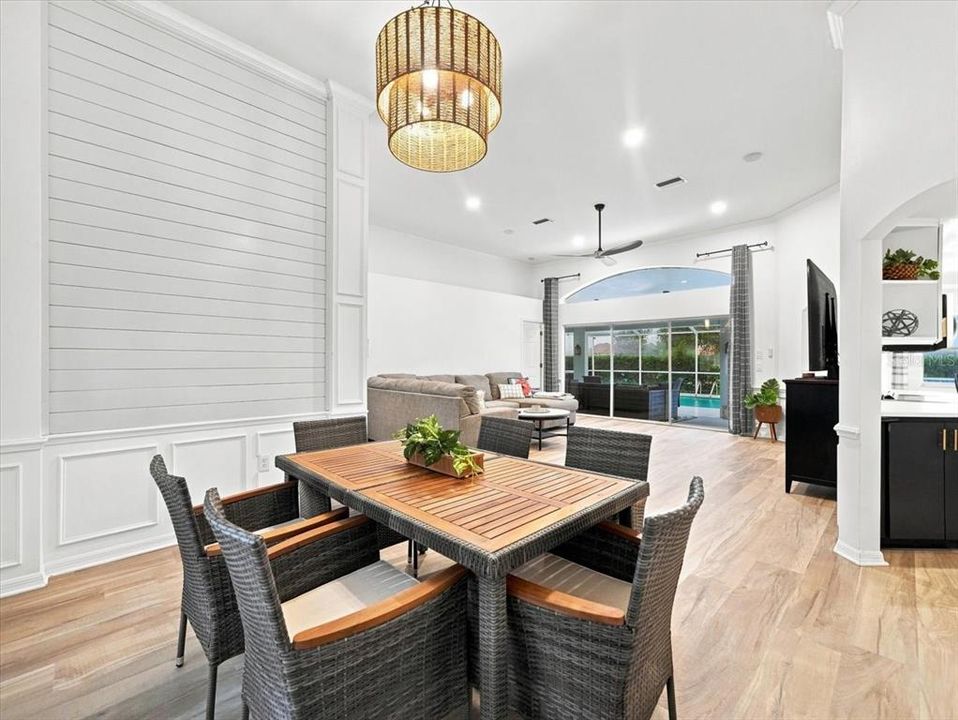 For Sale: $389,750 (3 beds, 2 baths, 2026 Square Feet)