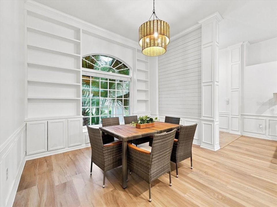 For Sale: $389,750 (3 beds, 2 baths, 2026 Square Feet)