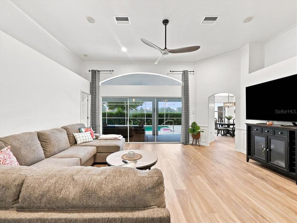 For Sale: $389,750 (3 beds, 2 baths, 2026 Square Feet)