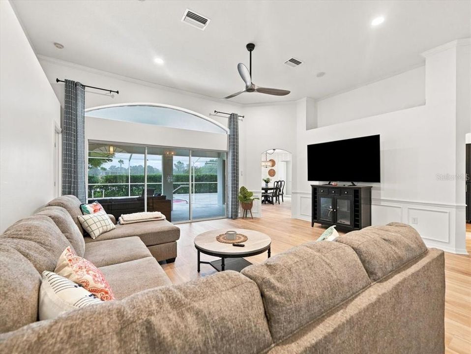 For Sale: $389,750 (3 beds, 2 baths, 2026 Square Feet)