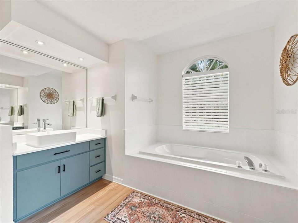 For Sale: $389,750 (3 beds, 2 baths, 2026 Square Feet)