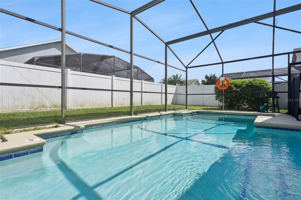 Activo con contrato: $394,900 (4 camas, 3 baños, 1622 Pies cuadrados)
