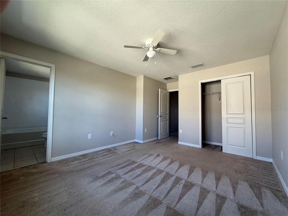 For Sale: $389,000 (4 beds, 3 baths, 1782 Square Feet)