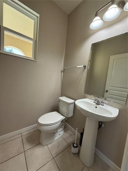 For Sale: $389,000 (4 beds, 3 baths, 1782 Square Feet)