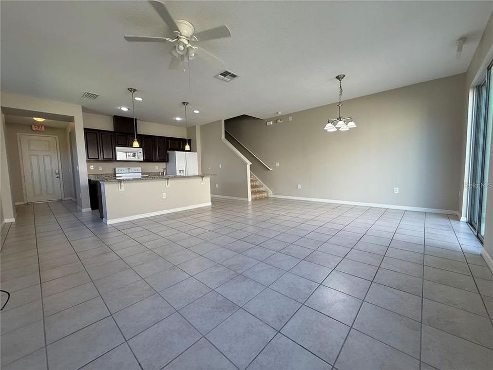 For Sale: $389,000 (4 beds, 3 baths, 1782 Square Feet)
