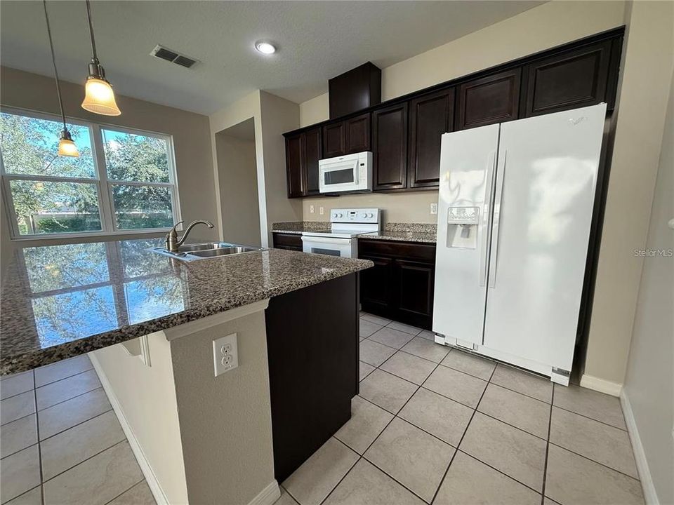 For Sale: $389,000 (4 beds, 3 baths, 1782 Square Feet)