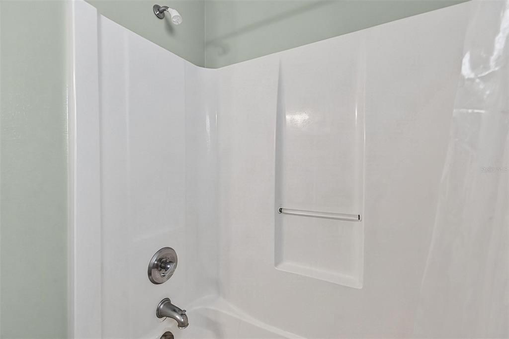 For Sale: $285,000 (3 beds, 2 baths, 1230 Square Feet)