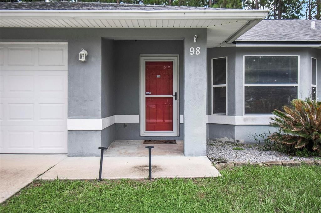 For Sale: $285,000 (3 beds, 2 baths, 1230 Square Feet)